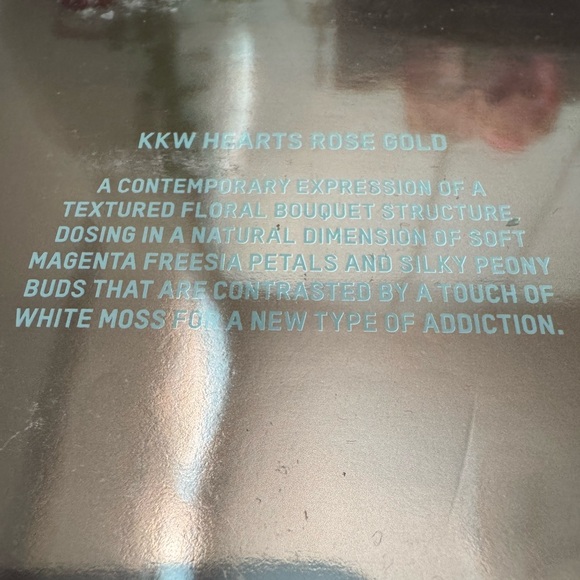 KKW Metallic Hearts ROSE GOLD Kim Kardashian West Brand New - Picture 4 of 4